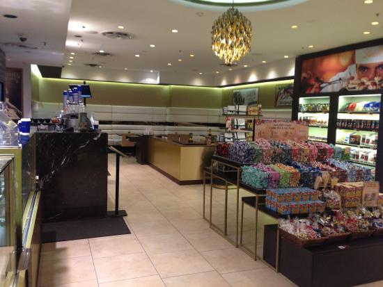 Lindt Chocolate Cafe Southgate Melbourne Logo and Images