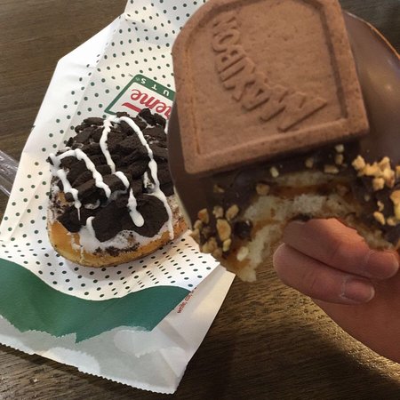 Krispy Kreme Doughnuts Logo and Images