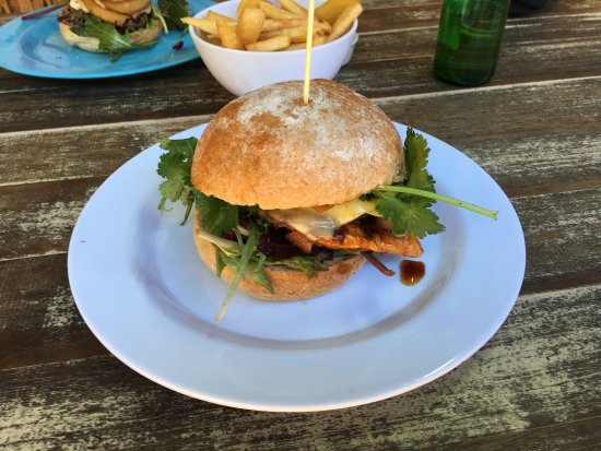 Island Burger Bar Logo and Images