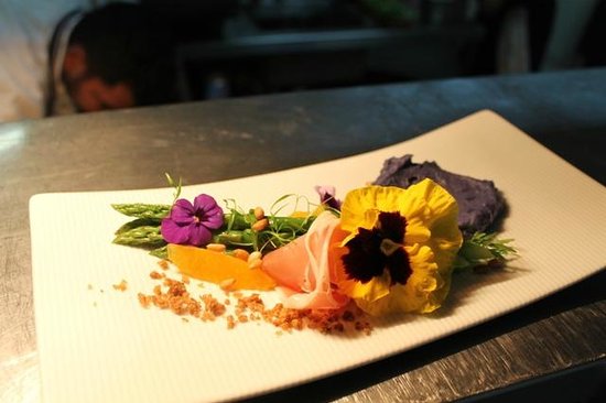 Mountain View Restaurant Logo and Images