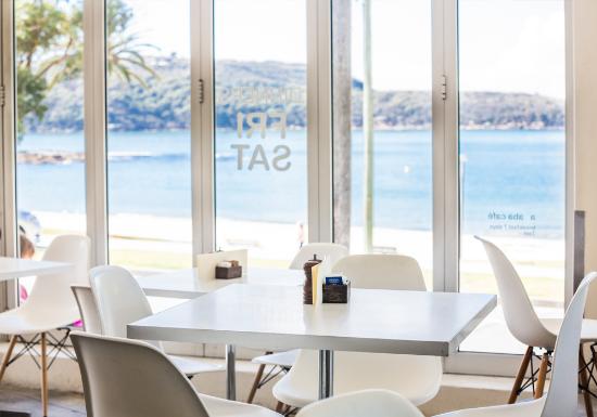 Beach House Balmoral Restaurant & Cafe Logo and Images