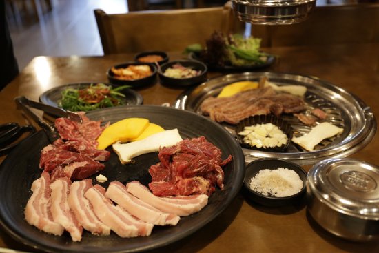 Dae Jang Kum Korean Bbq Restaurant Logo and Images