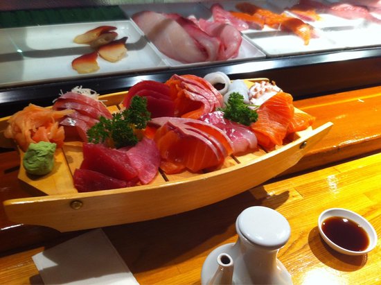 Hukuya Sushi Bar Logo and Images