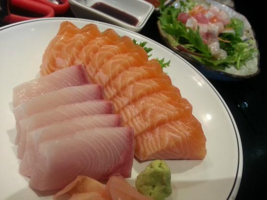 Sakae Yakiniku House Logo and Images