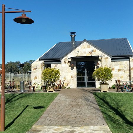 Bendooley Estate Restaurant Logo and Images