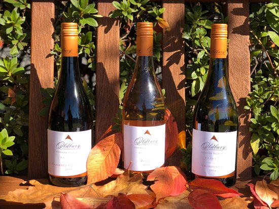 Southern Highlands Winery Restaurant Logo and Images