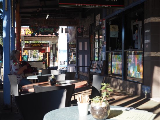 Ciao Belli Cafe Nimbin Logo and Images