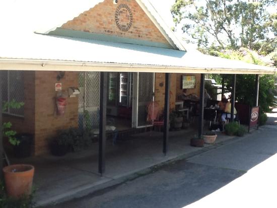 Yarramalong Store & Cafe Logo and Images