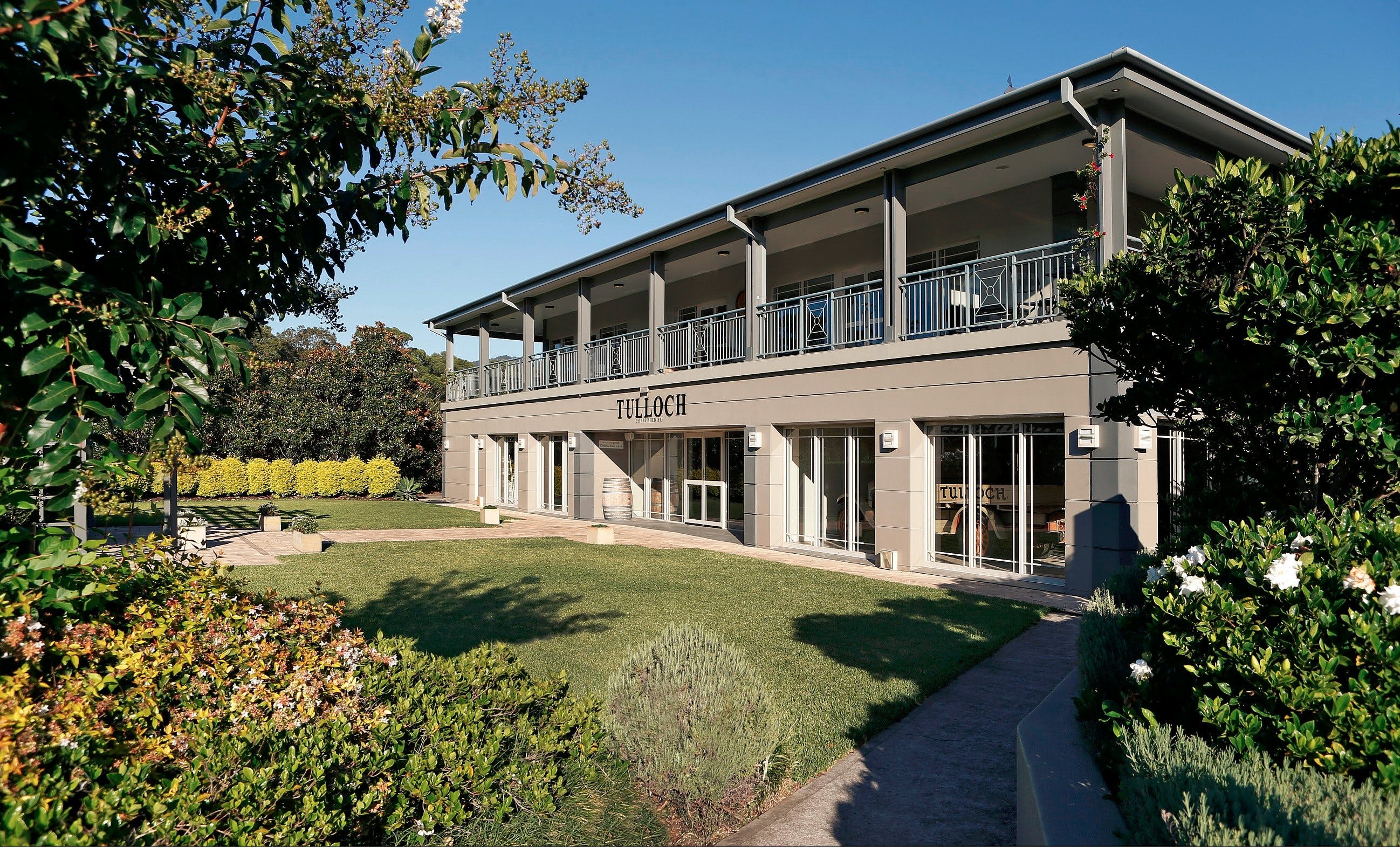Tulloch Wines Logo and Images