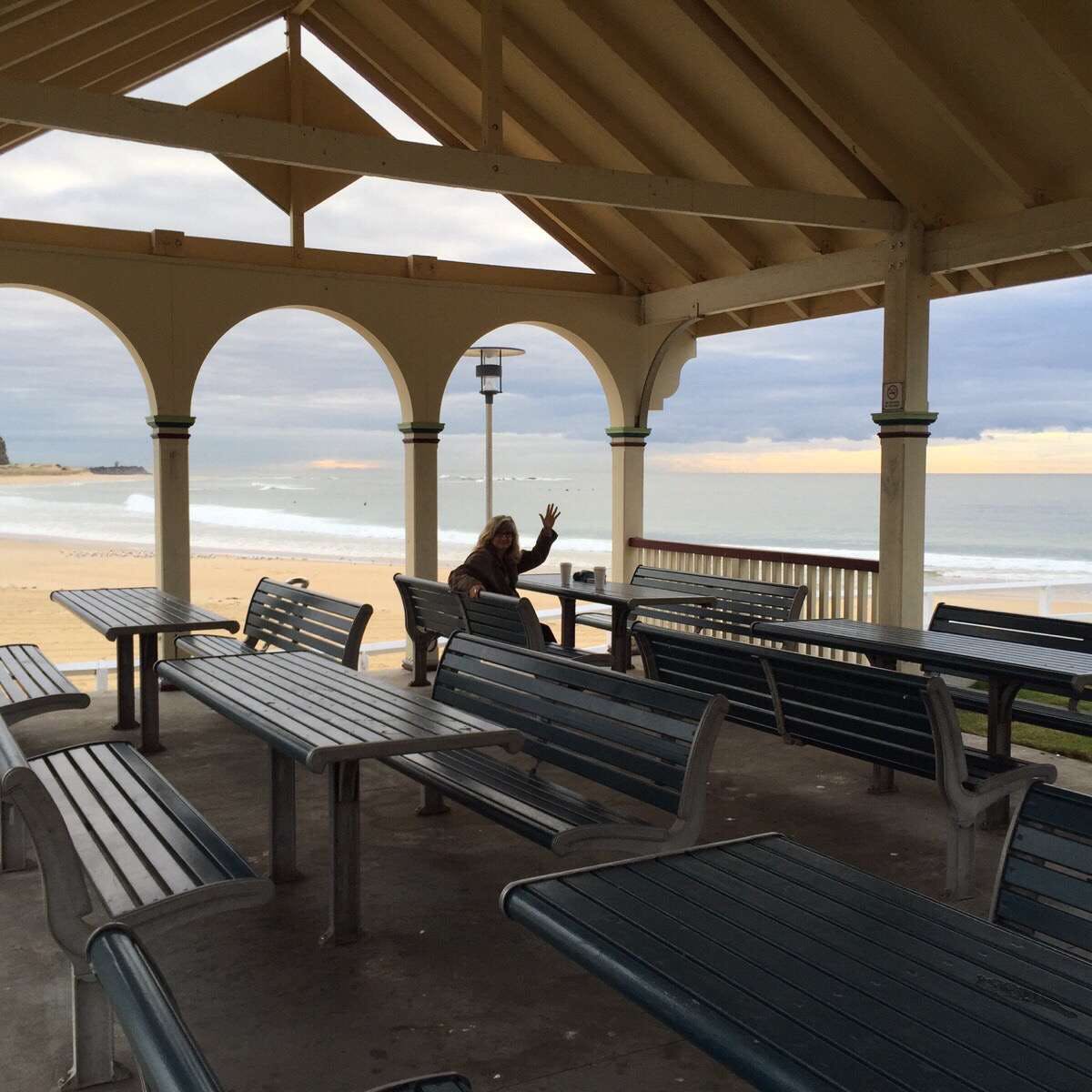 Swell Kiosk Logo and Images