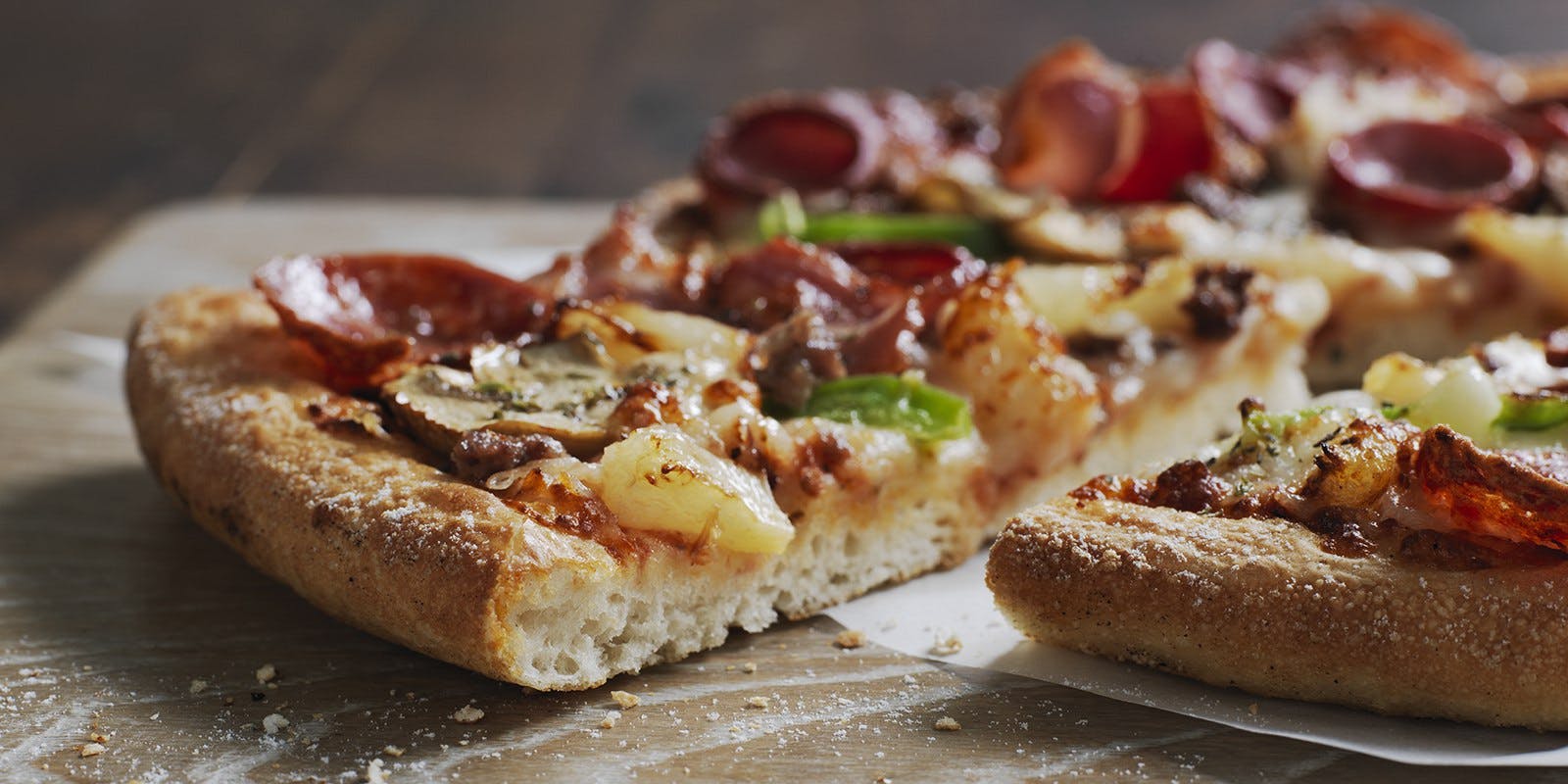 Domino's - Mirrabooka Logo and Images