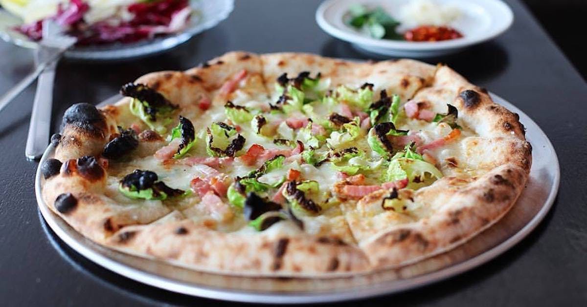 Francie’s Pizzeria Logo and Images
