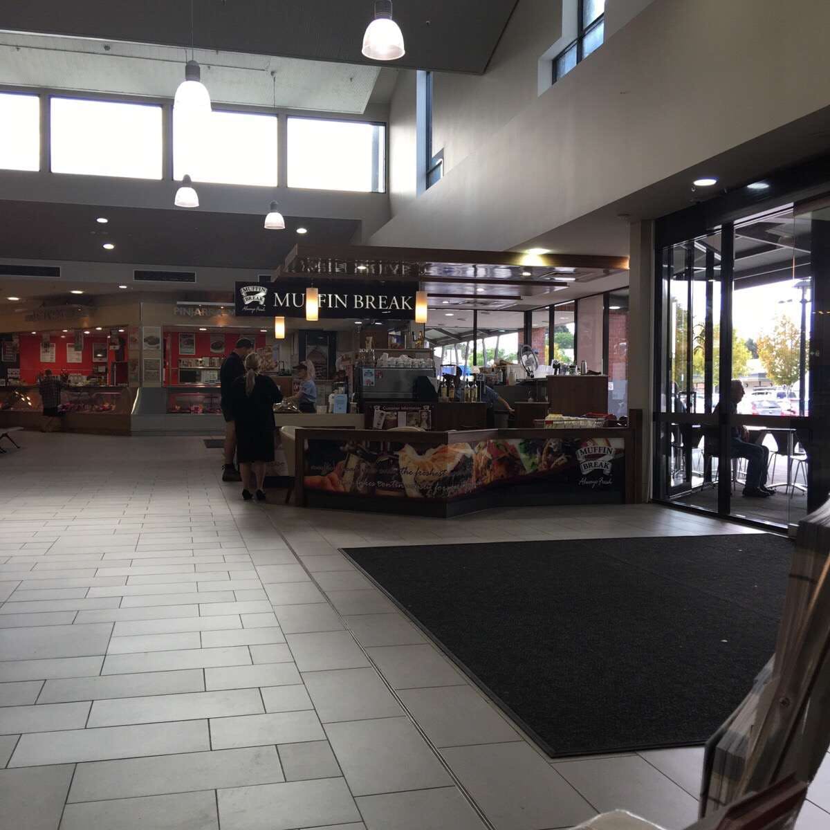 Muffin Break - Pinjarra Logo and Images