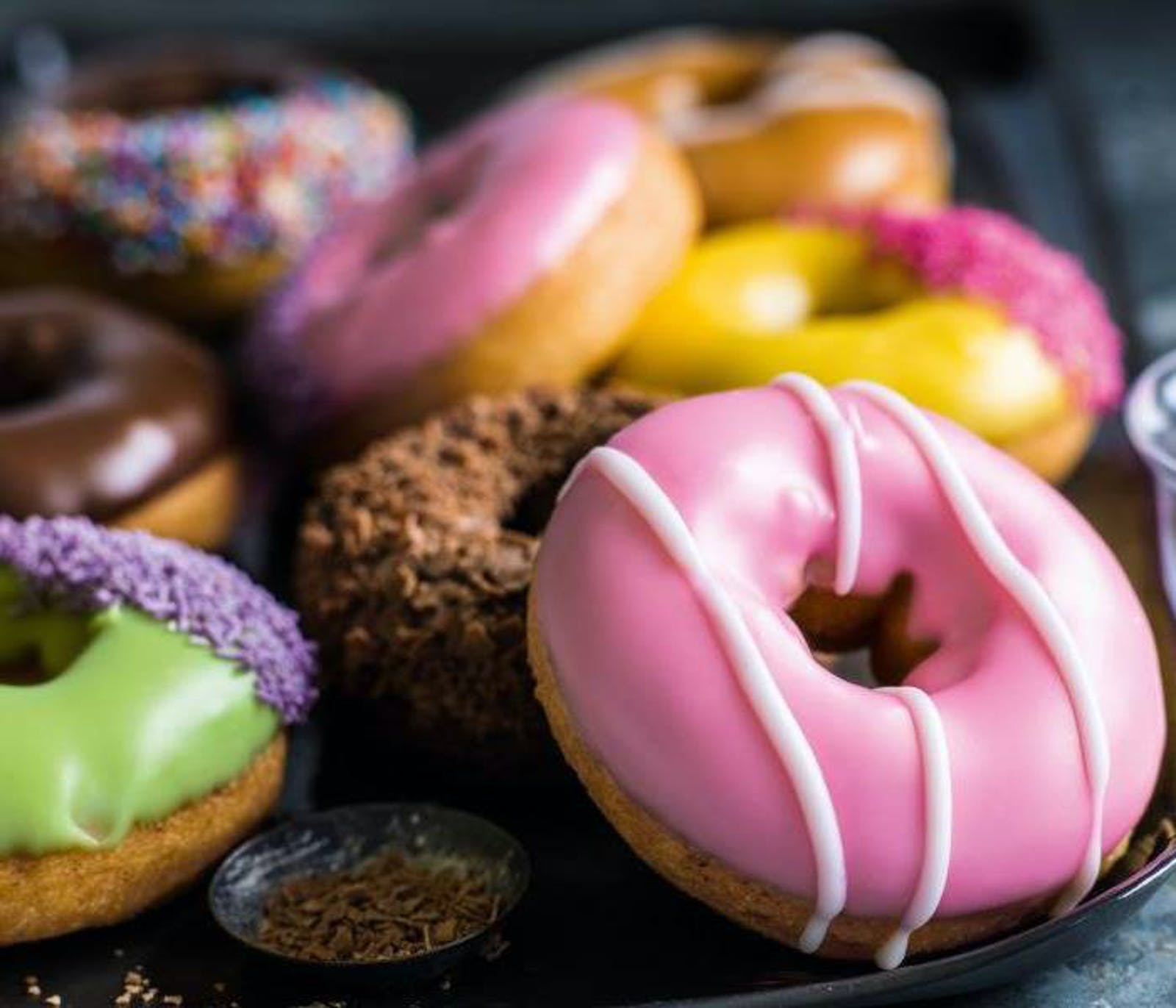 Donut King - Surfers Paradise Logo and Images