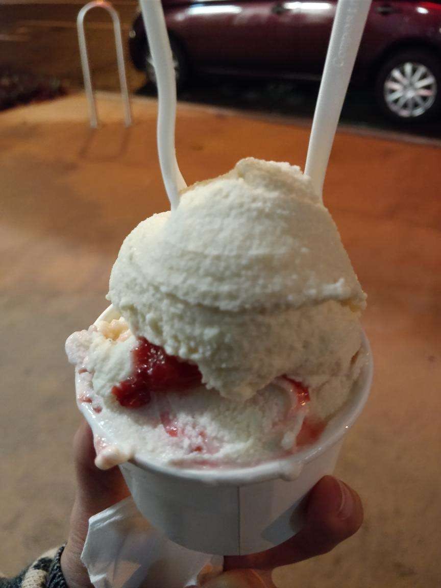 Heven-yah Gelato Logo and Images