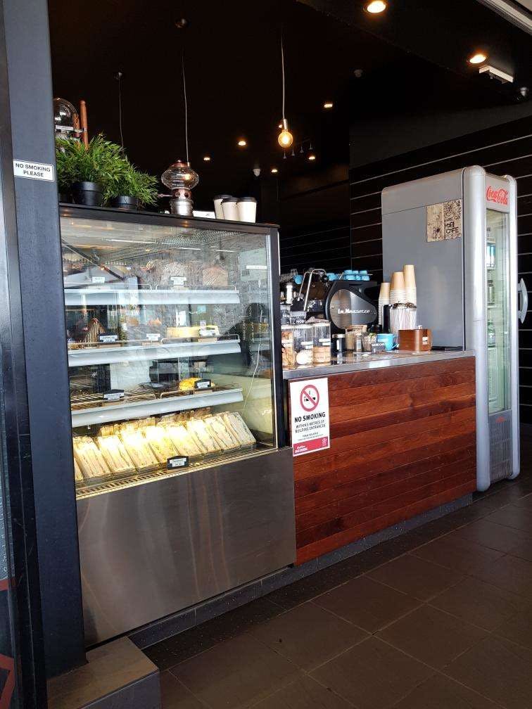 Mobi Cafe - Sunnybank Hills Logo and Images