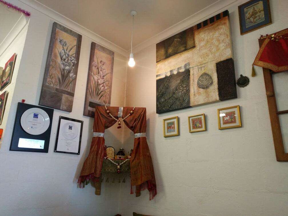 Shali's Cafe Logo and Images