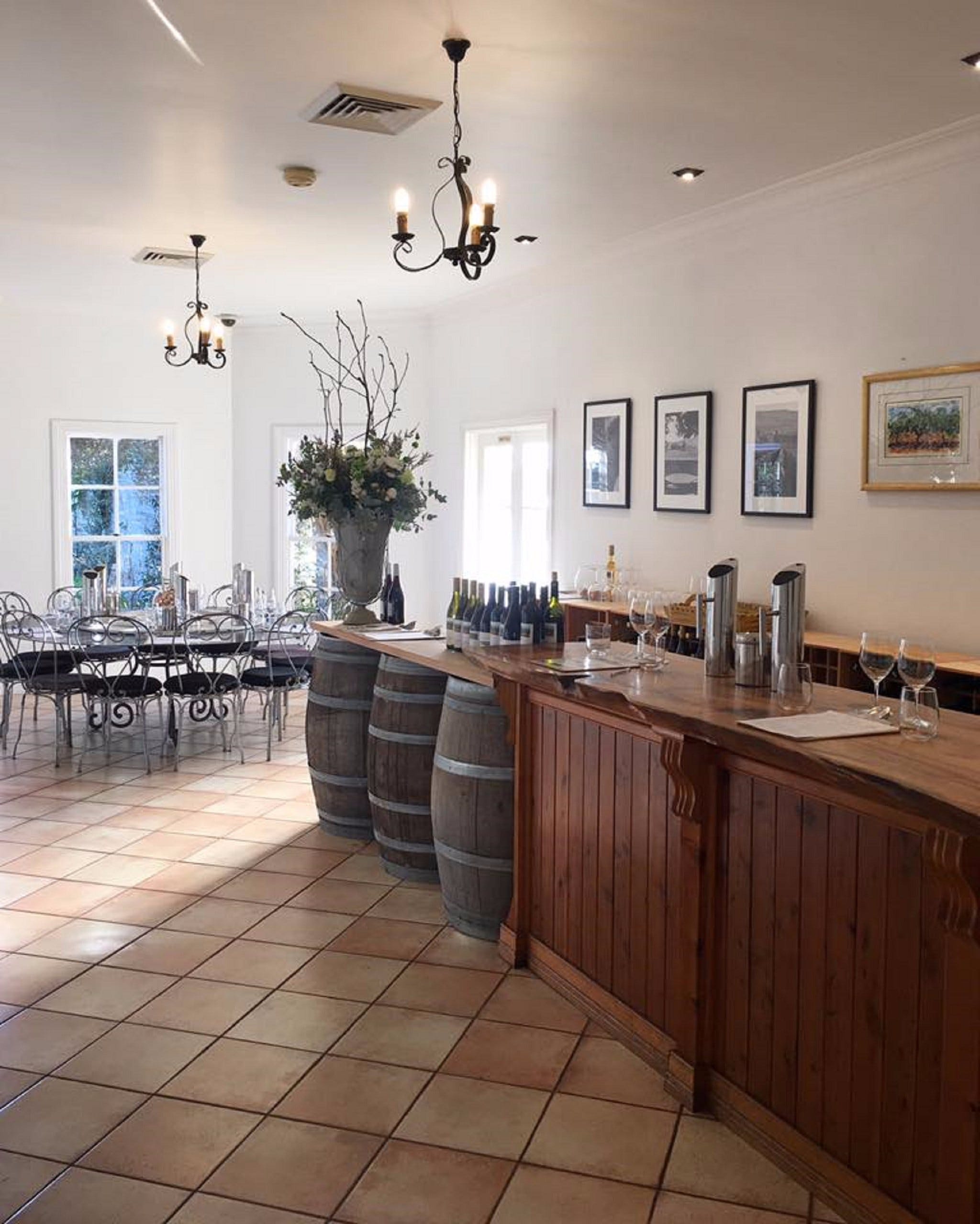 Vinden Estate Wines Logo and Images