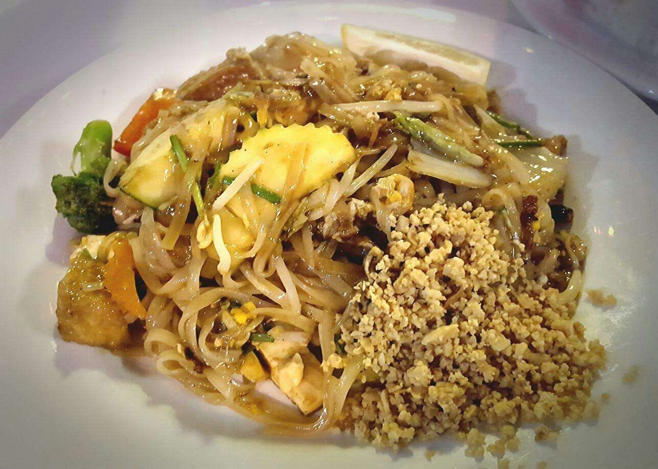 Tuk Tuk Thai Cuisine Logo and Images