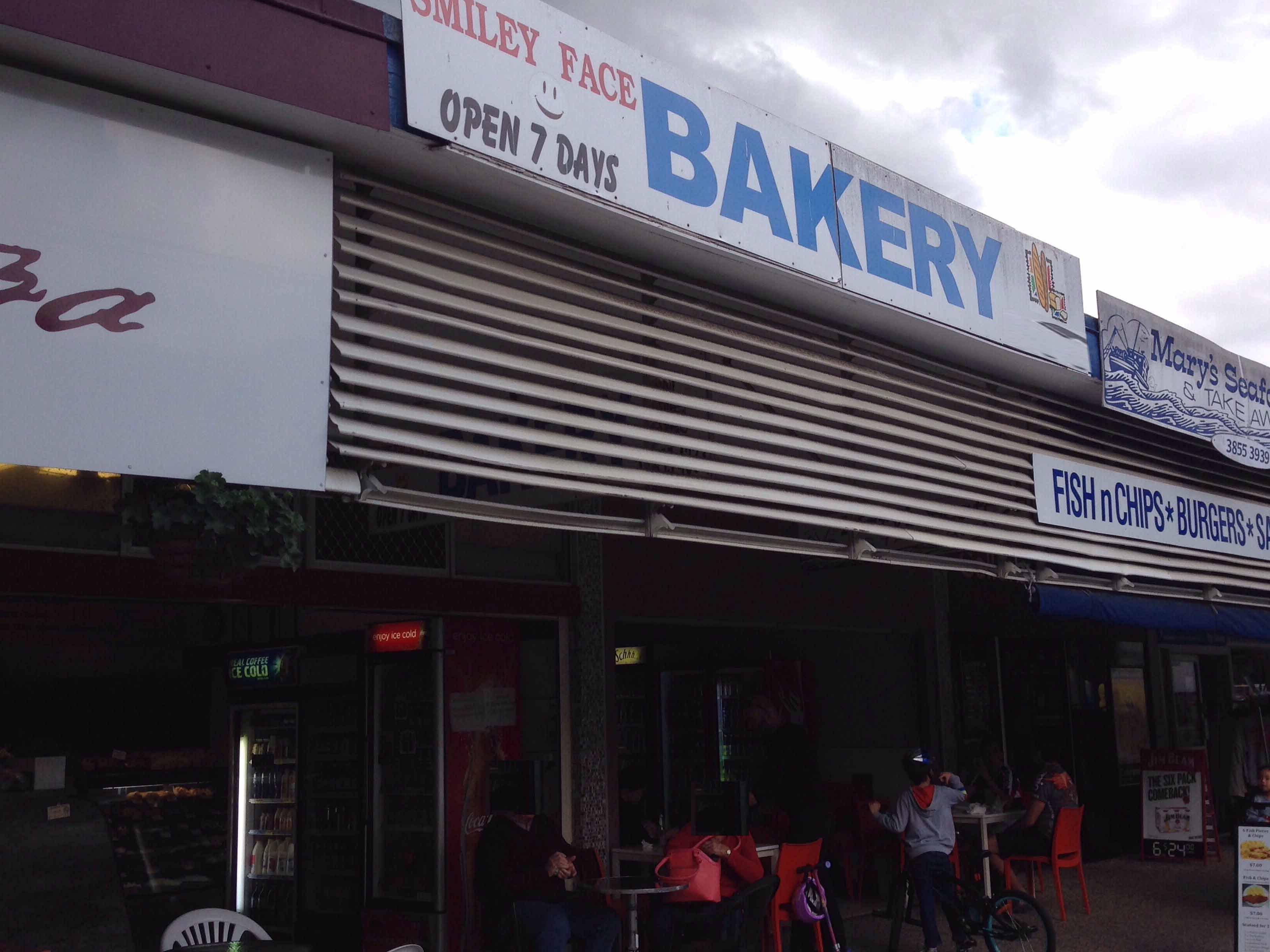 Red Lotus Vietnamese Chargrill - Annerley Logo and Images