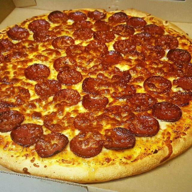 Mozza Pizza and Pasta Logo and Images
