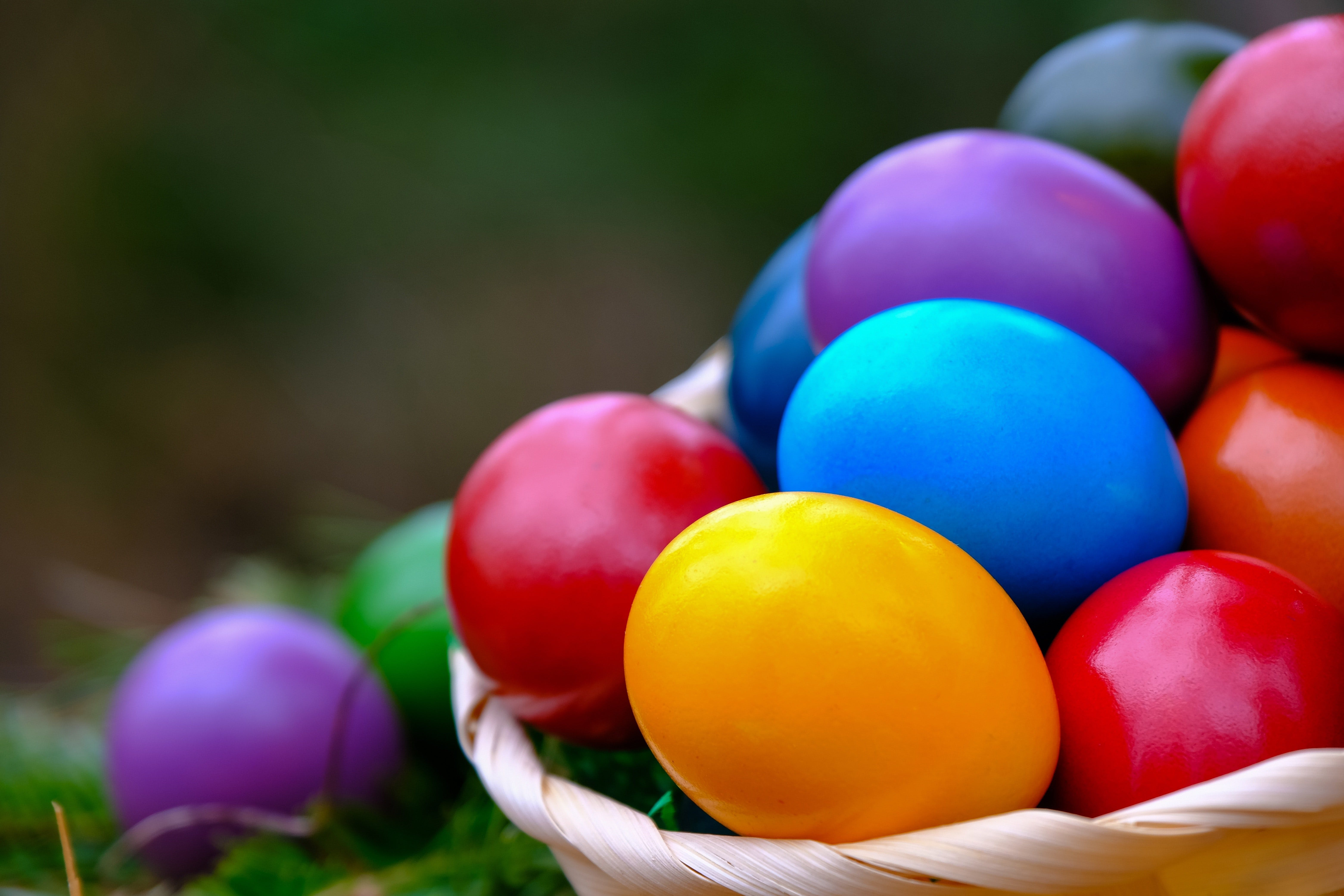 Easter Lunch at Longview Logo and Images