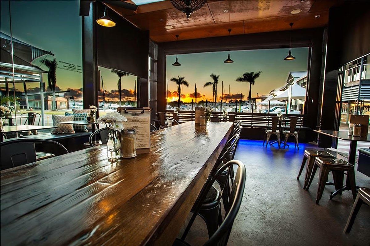 Quay Street Cafe & Bar Logo and Images