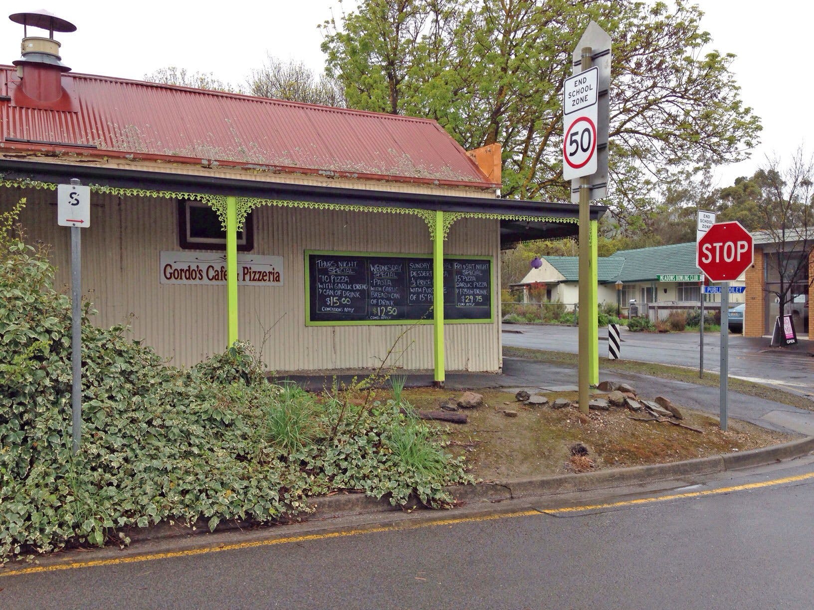Gordo's Cafe And Pizzeria Logo and Images