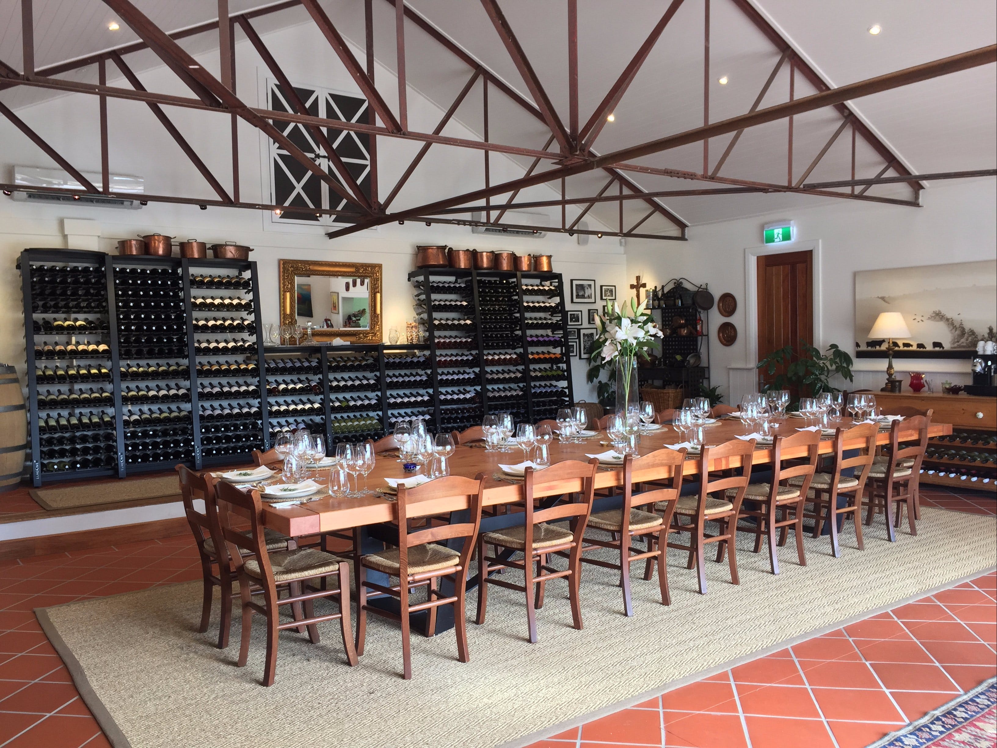 St Maur Wines Logo and Images