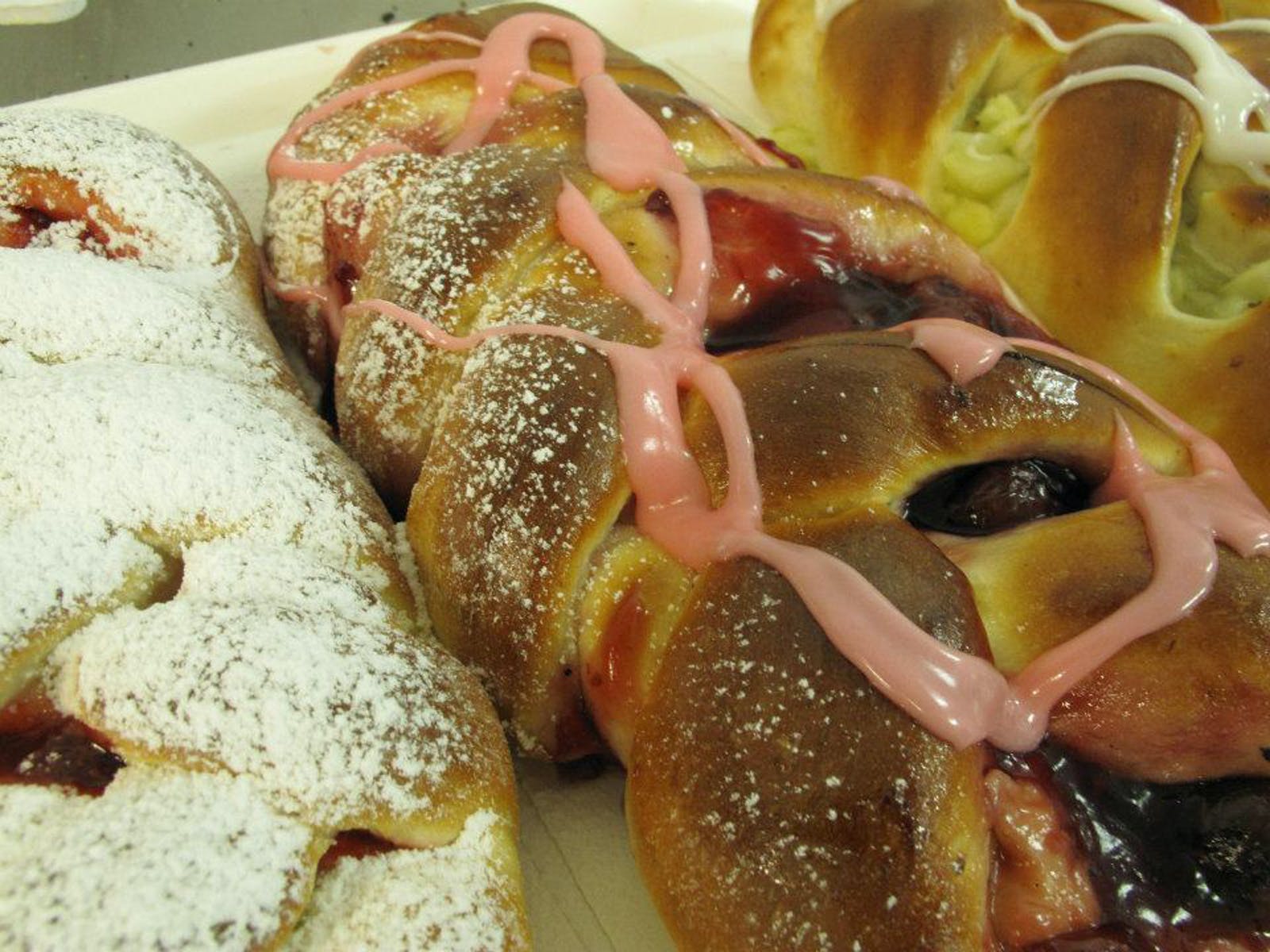 Beachside Bakery Logo and Images