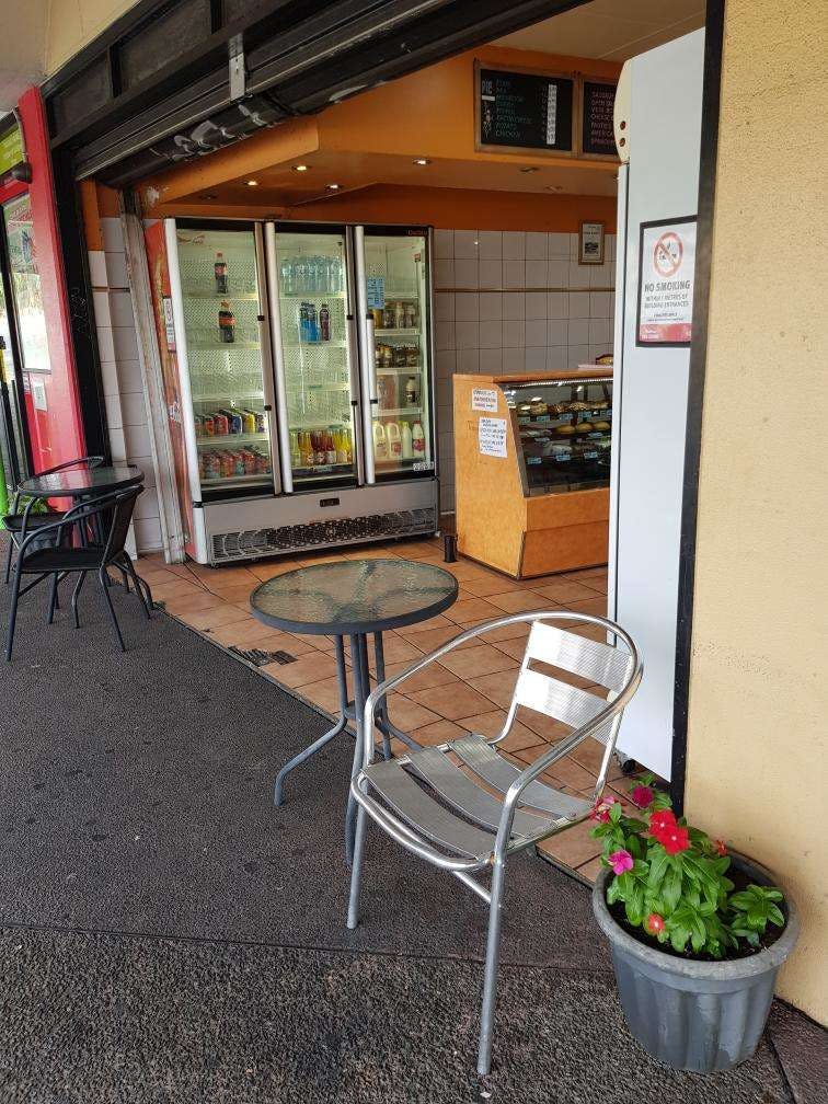 Golden King II Bakery Logo and Images