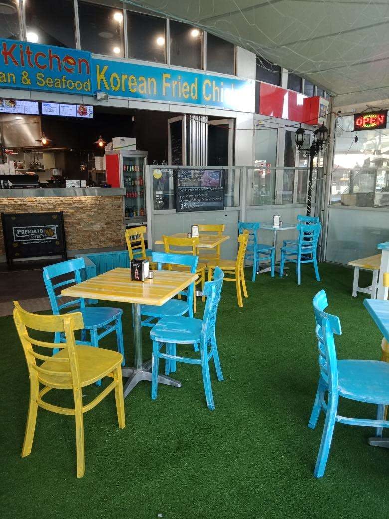 Ji's Kitchen Logo and Images