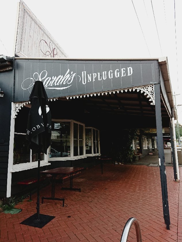 Sarah's Unplugged Logo and Images