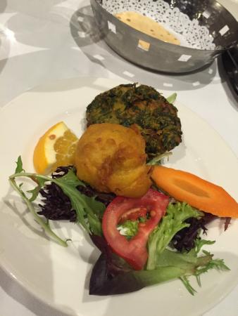 Tandoori Den Logo and Images