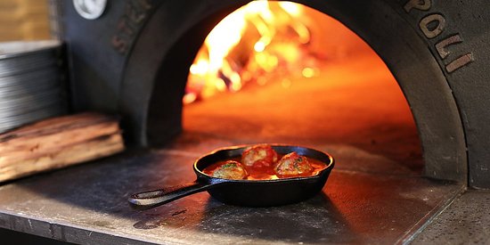 Francie’s Pizzeria Logo and Images