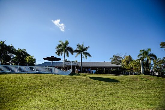 Tallai Country Golf Club Logo and Images