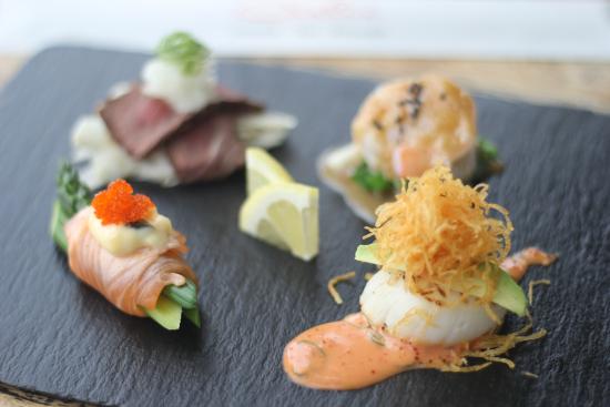 Oishii Japanese & Thai Restaurant Logo and Images
