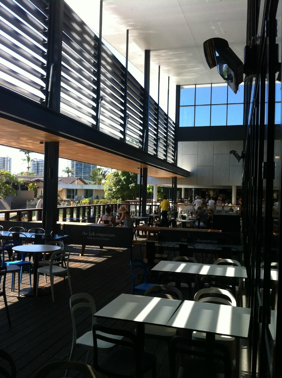 Edgewater Dining & Lounge Logo and Images