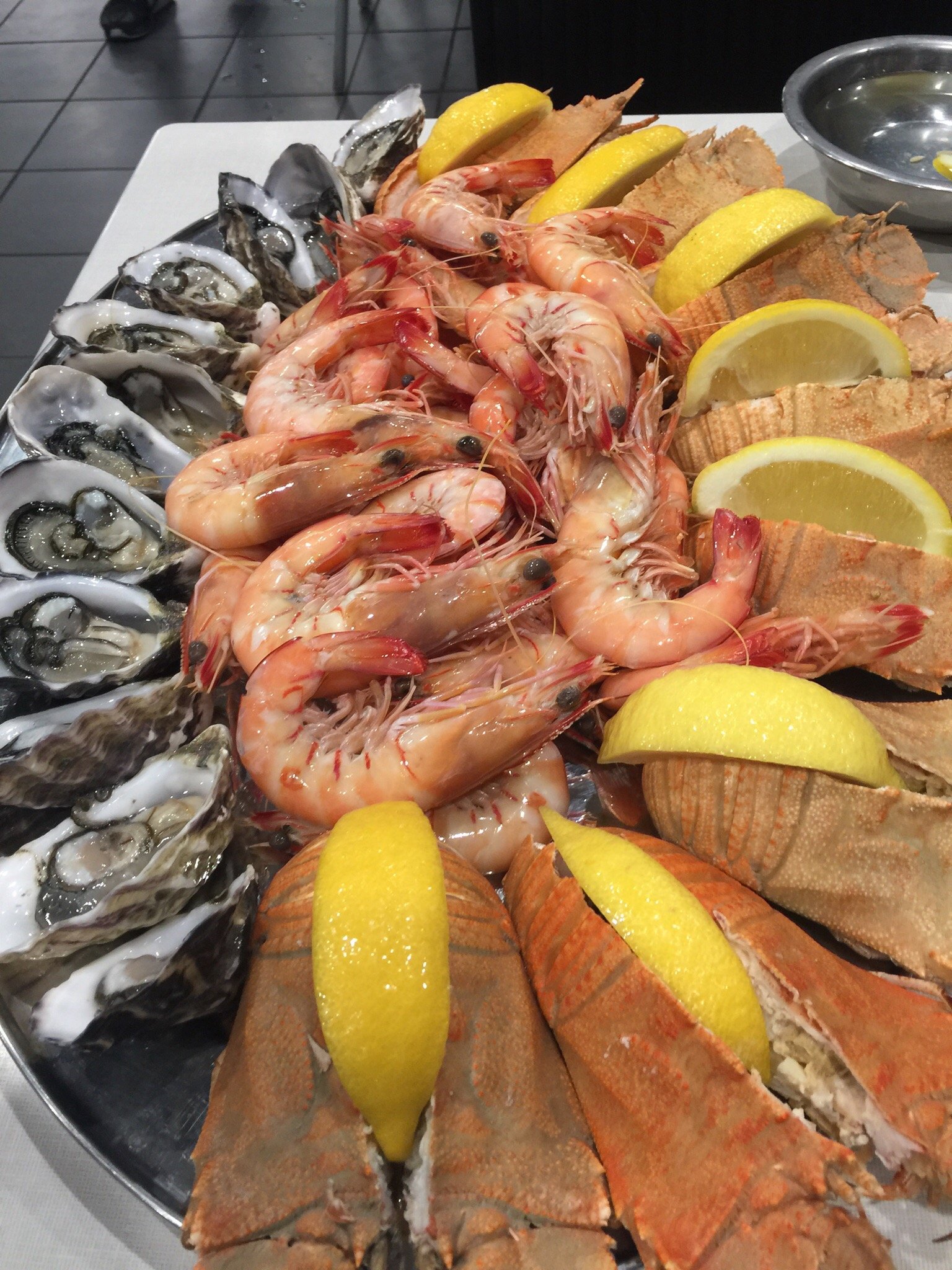 Simply Tops Seafood Bar Logo and Images