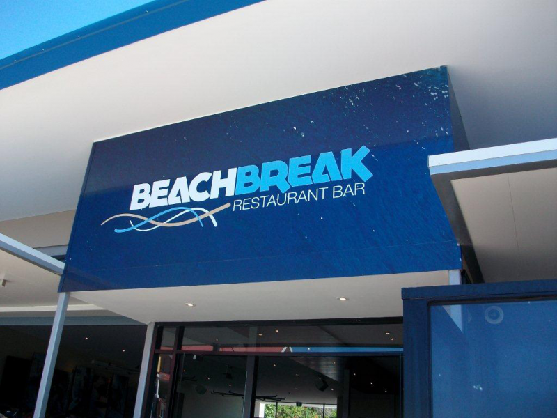 Kirra Beach Hotel Logo and Images