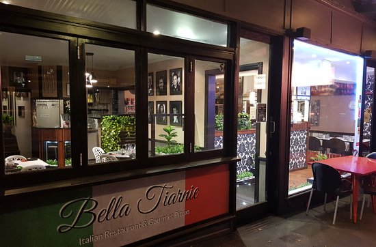 Bella Tiarnie Italian Restaurant & Gourmet Pizzas Logo and Images