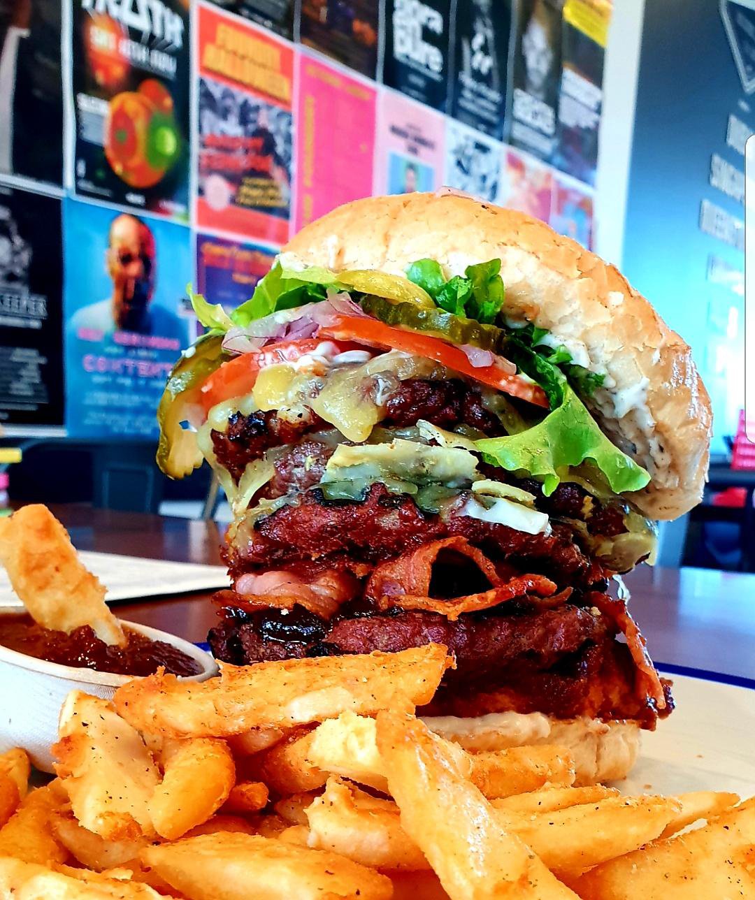 DA'Burger West End Logo and Images