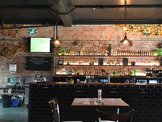 Yard Bird Ale House Logo and Images
