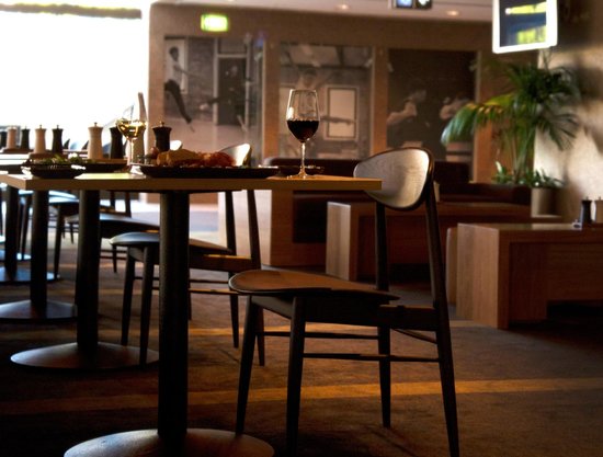 Russell Street Wine Bar Logo and Images