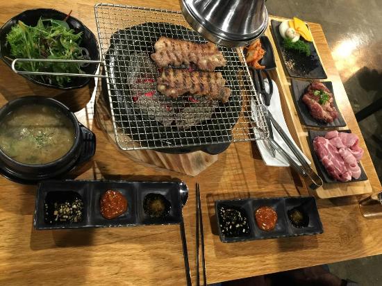 Wara Wara Barbecue 250 Logo and Images