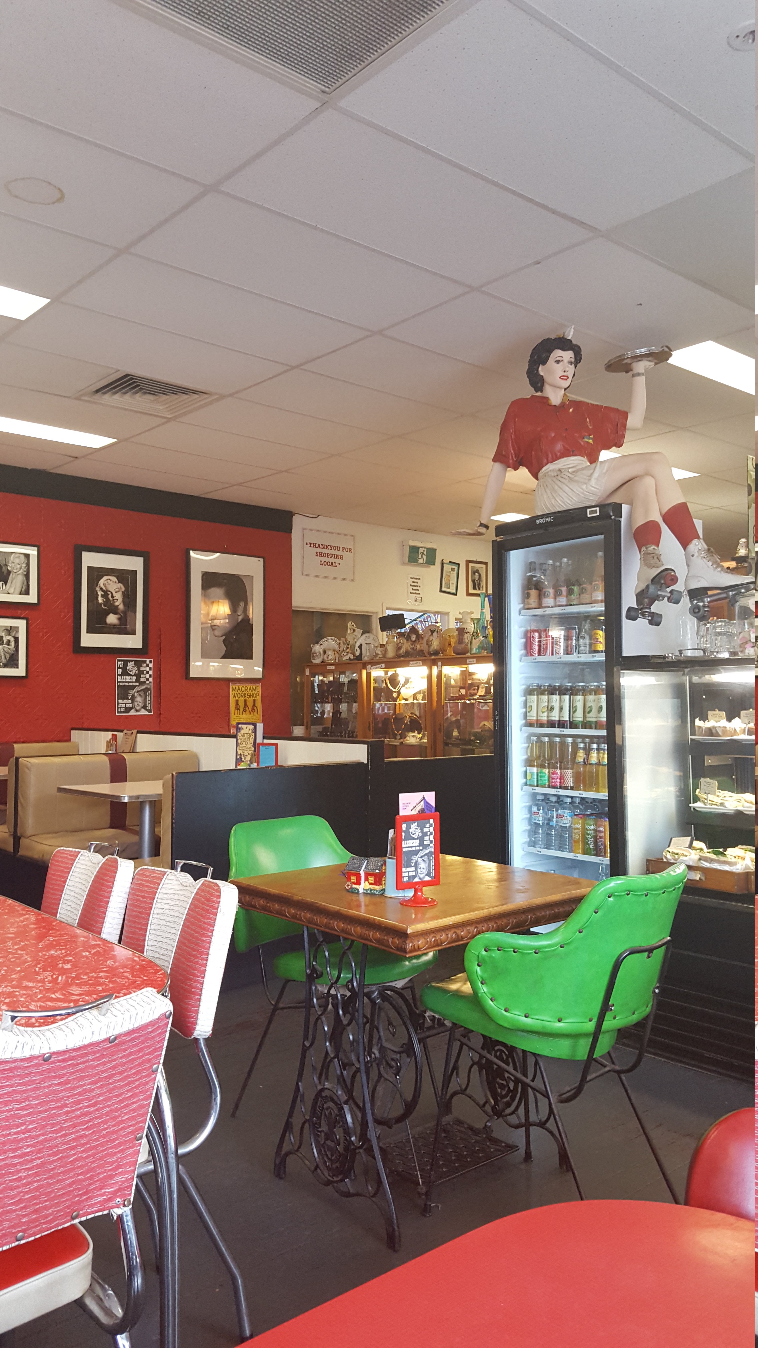Woolloongabba Antique Centre & Cafe Logo and Images
