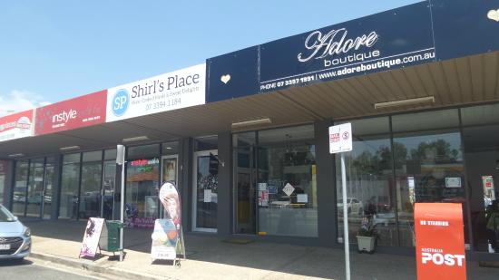 Shirl's Place Logo and Images