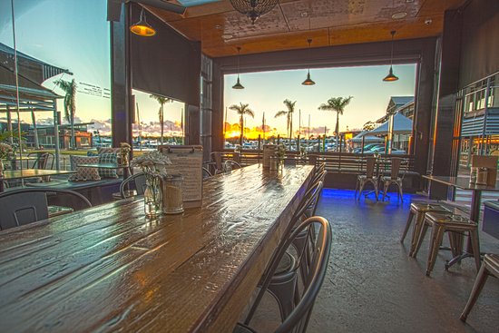 Quay Street Cafe & Bar Logo and Images