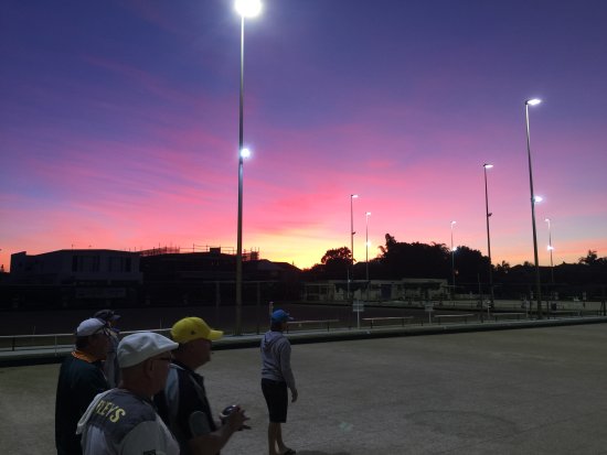 Mermaid Beach Bowls Club Logo and Images