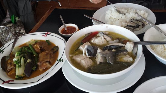 Mooli Filipino Takeaway Logo and Images
